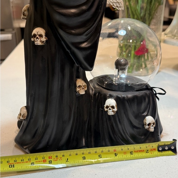 Grim Reaper Halloween Decor with Crystal Plasma Tesla BALL - Picture 13 of 15
